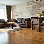 Local Hotel, Bw Signature Collection Hotel apartamentowy