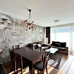 Hotel apartamentowy Local Hotel, Bw Signature Collection 3*