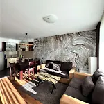 Hotel apartamentowy Local Hotel, Bw Signature Collection 3*