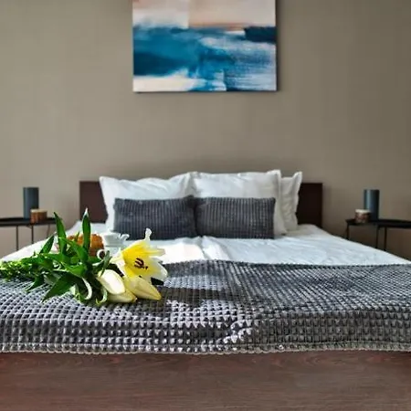 Local Hotel, Bw Signature Collection アパートホテル バンスコ