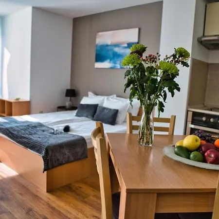 Local Hotel, Bw Signature Collection Hotel de apartamente Bansko