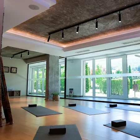 アパートホテル Local Hotel, Bw Signature Collection 3*