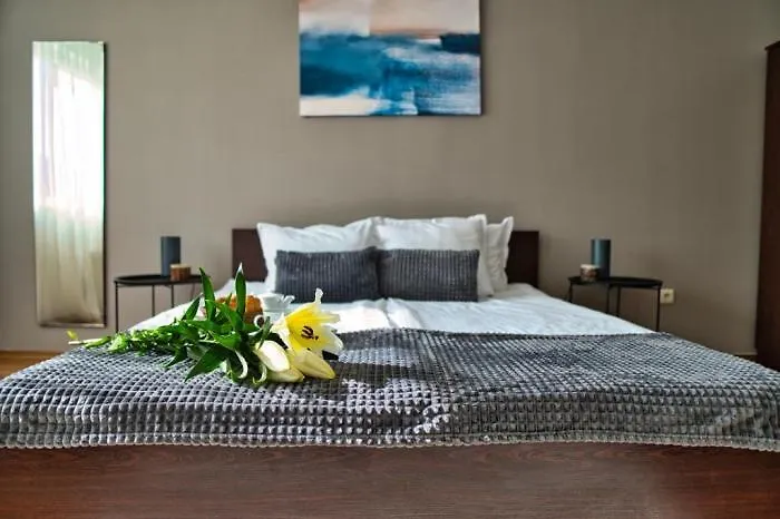 Local Hotel, Bw Signature Collection アパートホテル バンスコ