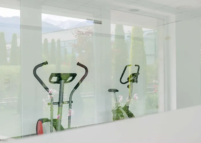 Local Hotel, Bw Signature Collection アパートホテル