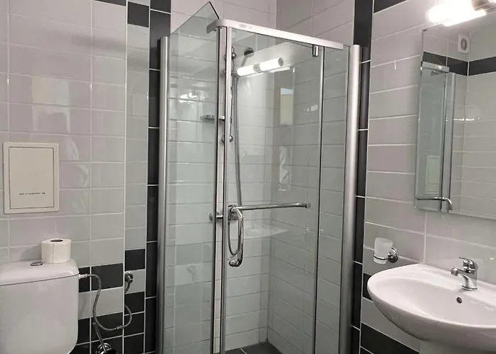 Local Hotel, Bw Signature Collection バンスコ