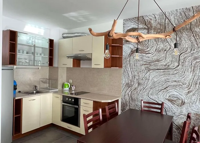 Local Hotel, Bw Signature Collection アパートホテル 3*