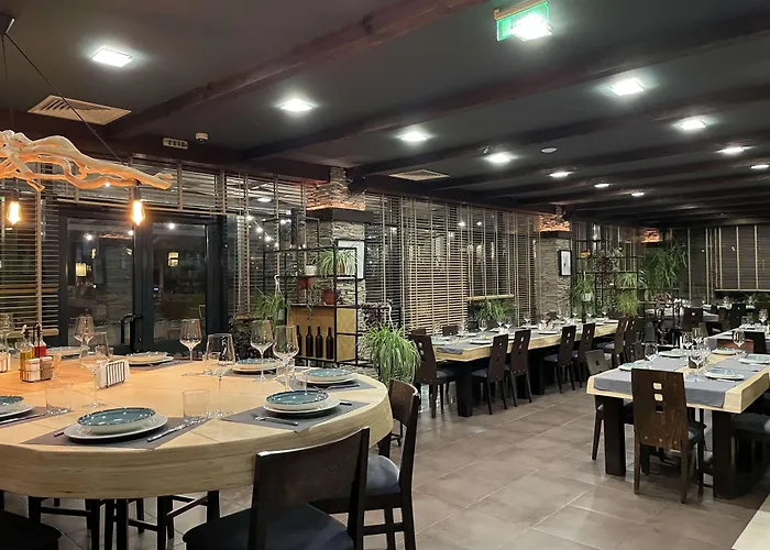 Local Hotel, Bw Signature Collection アパートホテル